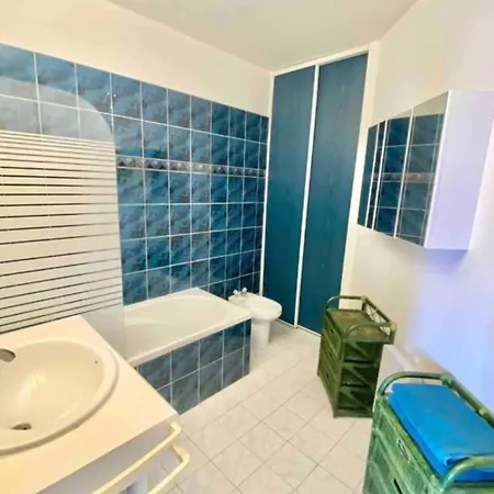 شقة With Pool Near The Sea