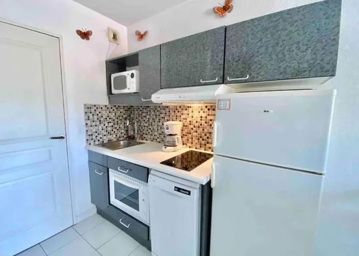 With Pool Near The Sea Lejlighed *